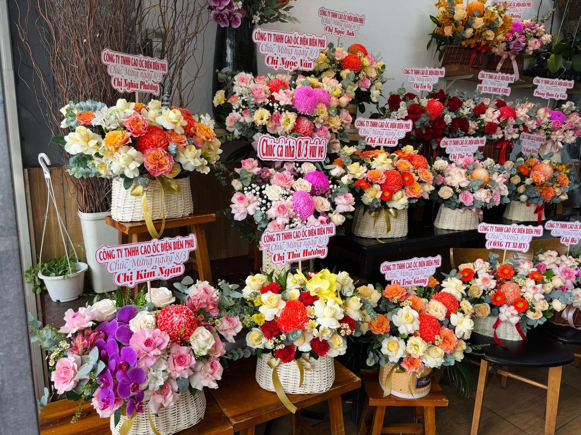 Vì Sao Nên Chọn Shop Hoa Pleiku – Hoa Tháng Năm?