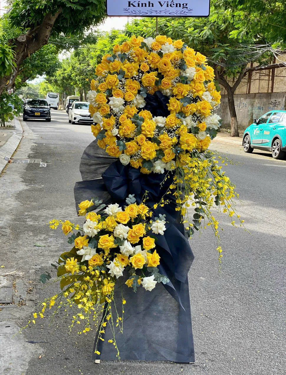 Hoa chia buồn Nha Trang – Trang nghiêm và thành kính