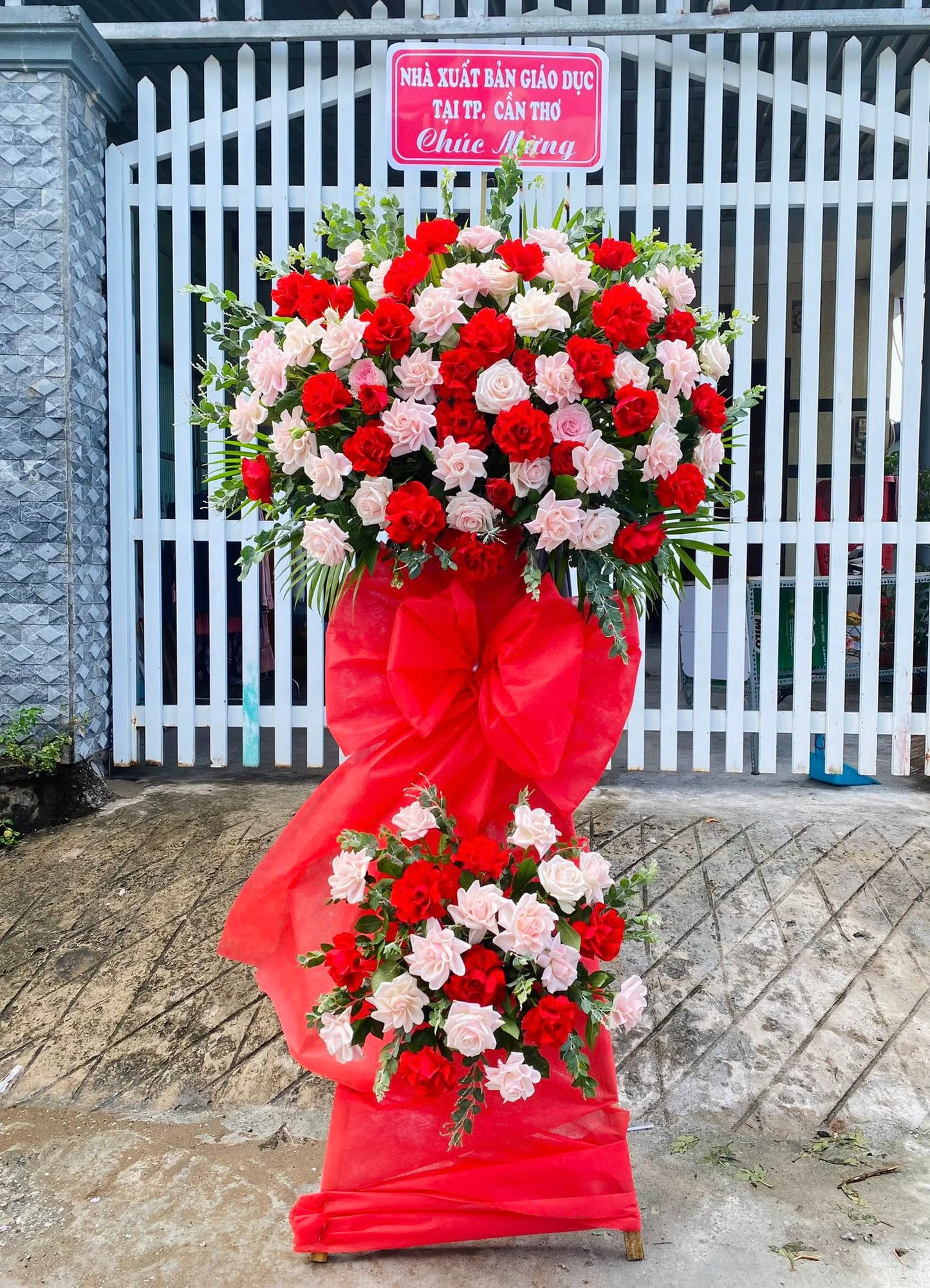 Dịch vụ giao hoa khai trương tận nơi tại Quảng Ngãi