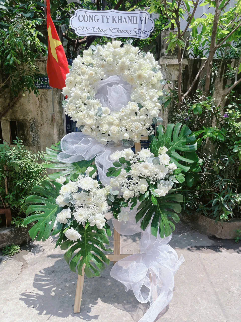 Dịch vụ hoa viếng giao nhanh tại Đà Nẵng